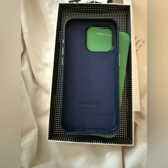 Clare V X casetify navy and poppy jag iPhone 15 Pro Case NWT - Picture 5 of 6